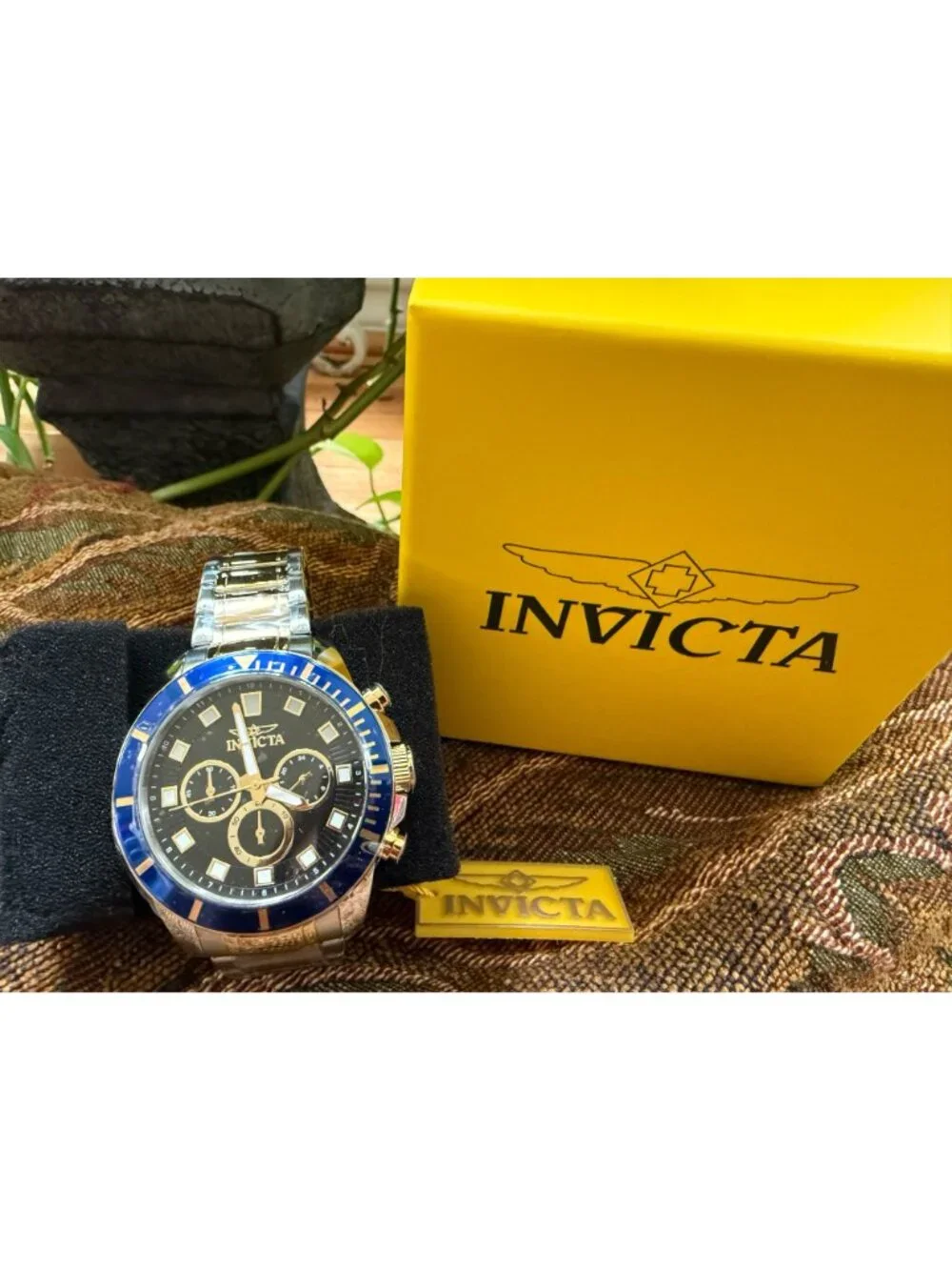 Invicta material stainless